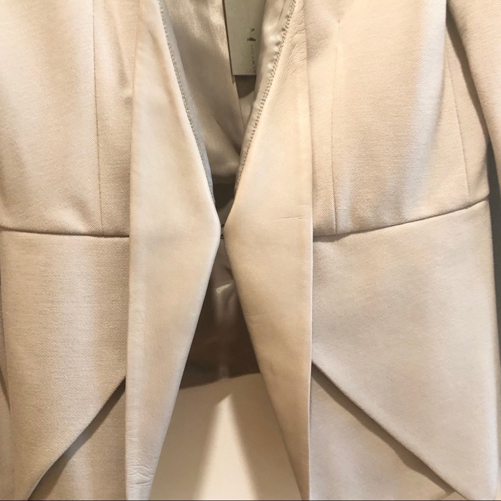 🥳 HOST PICK 🥳 HALSTON HERITAGE BLAZER W/ LAMBSKIN LEATHER DETAIL - Picture 14 of 14
